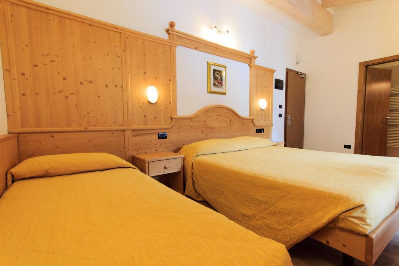Hotel Majorka Andalo Eksteriør billede